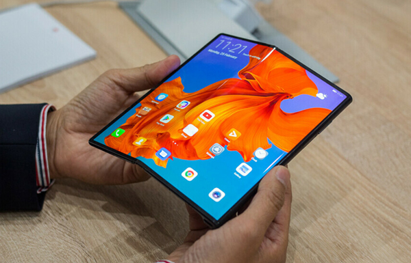Huawei-Mate-X-Foldable-Phone-Hands-On-15-1340x754.jpg