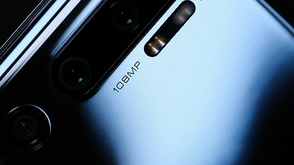 Xiaomi-Mi-Note-10-camera-and-logo-macro-1340x754.jpg