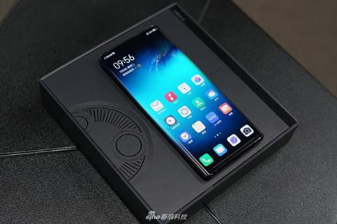 vivo NEX 3的屏幕已经相当极致